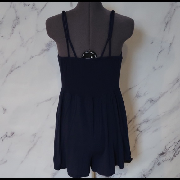 Xhilaration Navy Floral Embroidered Romper Sz L - Picture 2 of 2